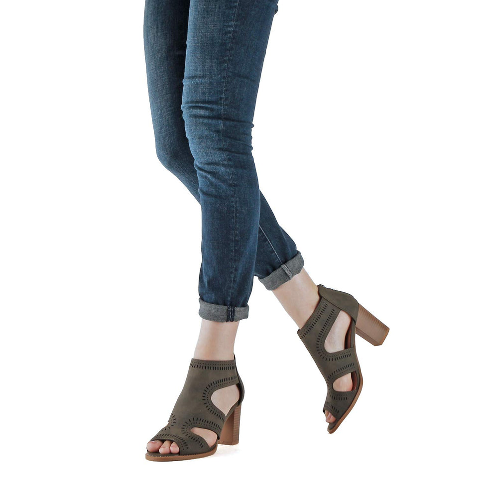 Guilty Shoes Guilty Heart | Womens Strappy Cut Out Perforated Open Toe Shoe | Block Chunky Mid Heel Comfortable Walking Sandals